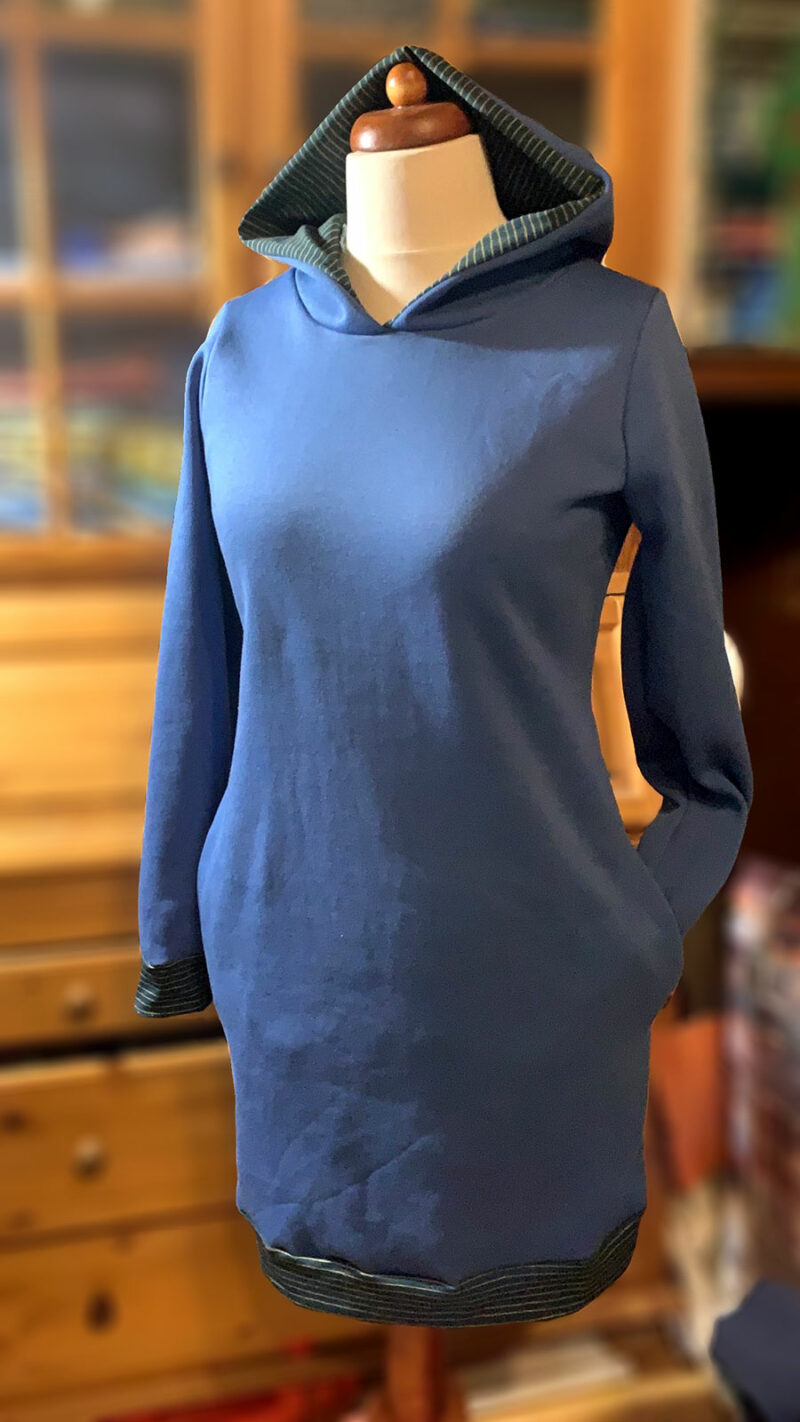 HejHoodie-Produktfoto, Hoodiekleid